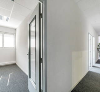 Bureau privé 107 m² 20 postes Location bureau Rue Saint-Simon Lyon 69009 - photo 1